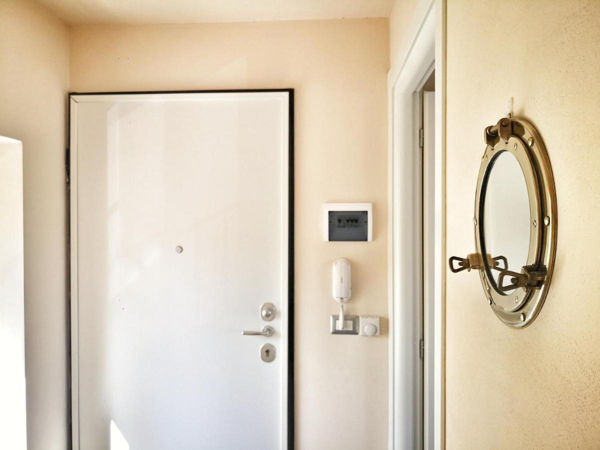 Appartamento Deluxe Con Terrazza Sul Mare Savona Eksteriør billede