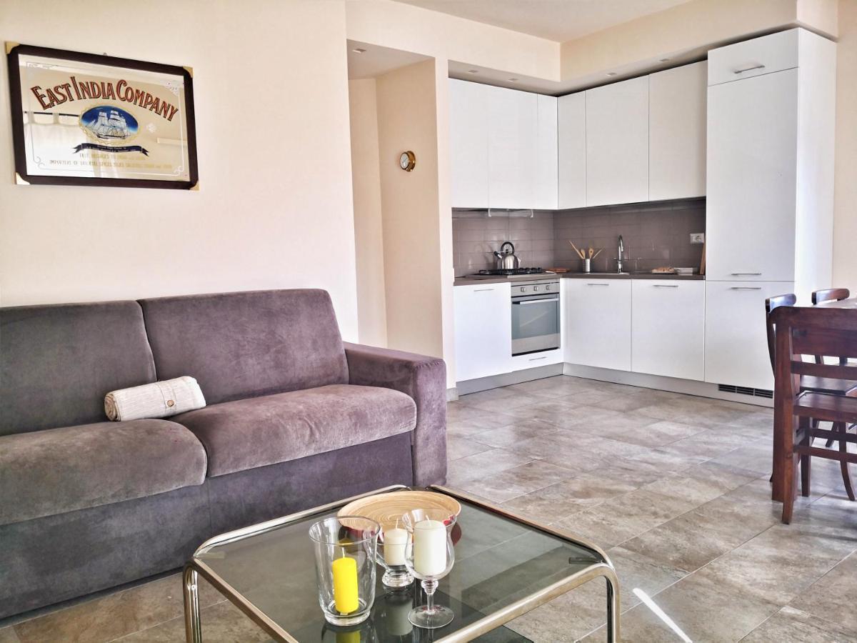 Appartamento Deluxe Con Terrazza Sul Mare Savona Eksteriør billede