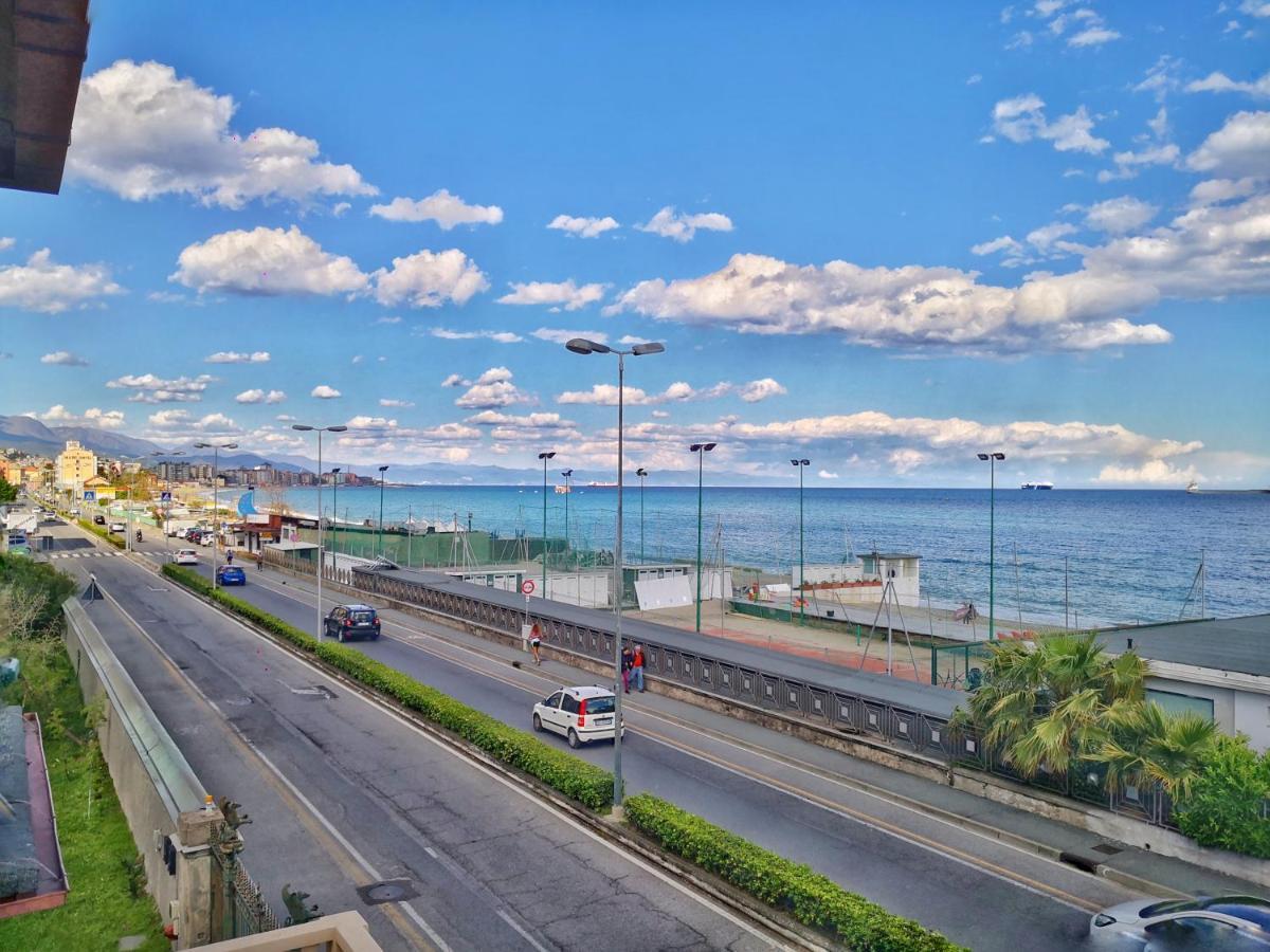 Appartamento Deluxe Con Terrazza Sul Mare Savona Eksteriør billede